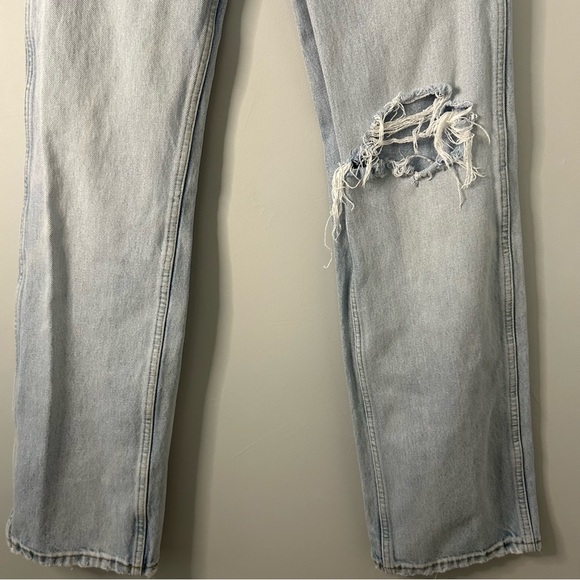 Re/Done Originals 90s High Rise Loose Jeans with Busted Knee - Picture 3 of 9